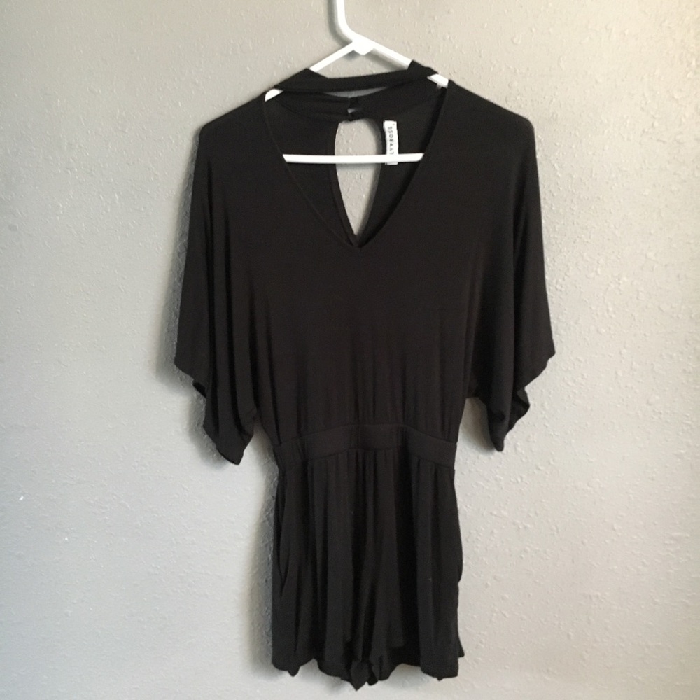 ally rose black romper with chocker small